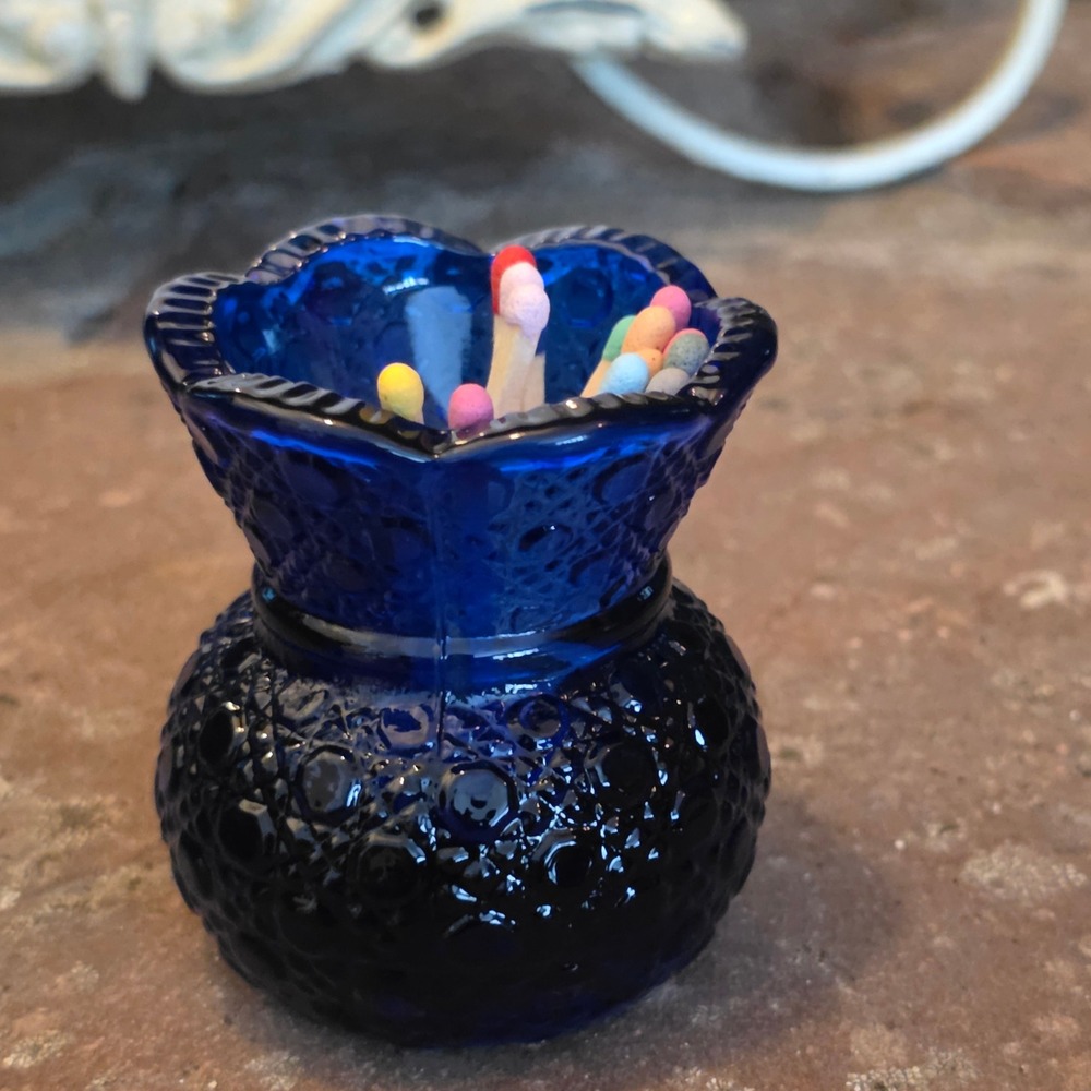 Vtg Mosser Cobalt Blue Glass Toothpick Holder Daisy & Button Scalloped Mini Vase - Picture 2 of 6